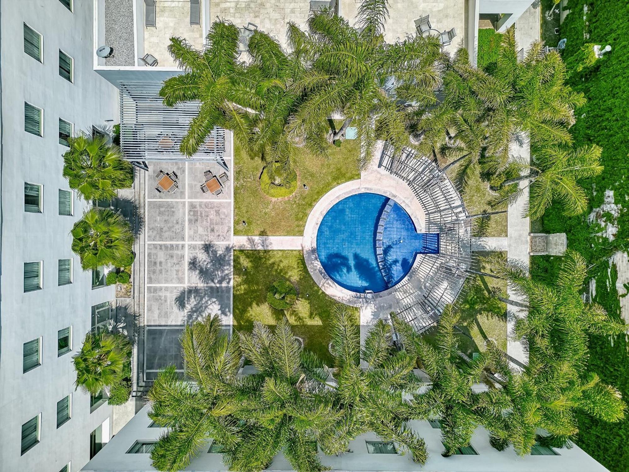 Fiesta Inn Express San Luis Potosi Oriente Εξωτερικό φωτογραφία