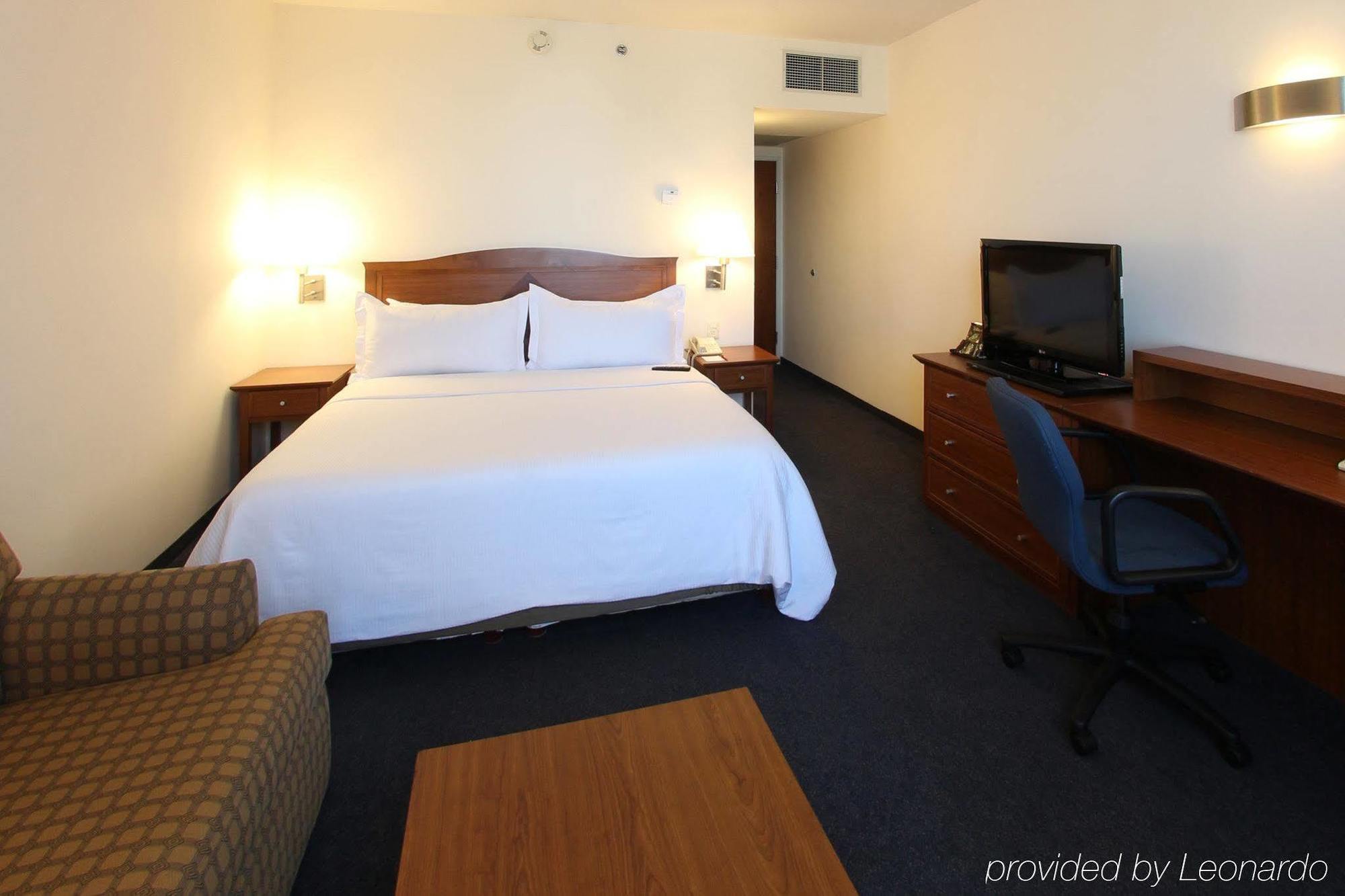 Fiesta Inn Express San Luis Potosi Oriente Εξωτερικό φωτογραφία