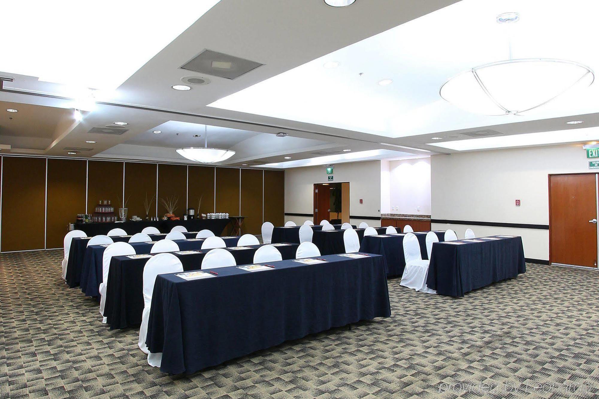 Fiesta Inn Express San Luis Potosi Oriente Εξωτερικό φωτογραφία