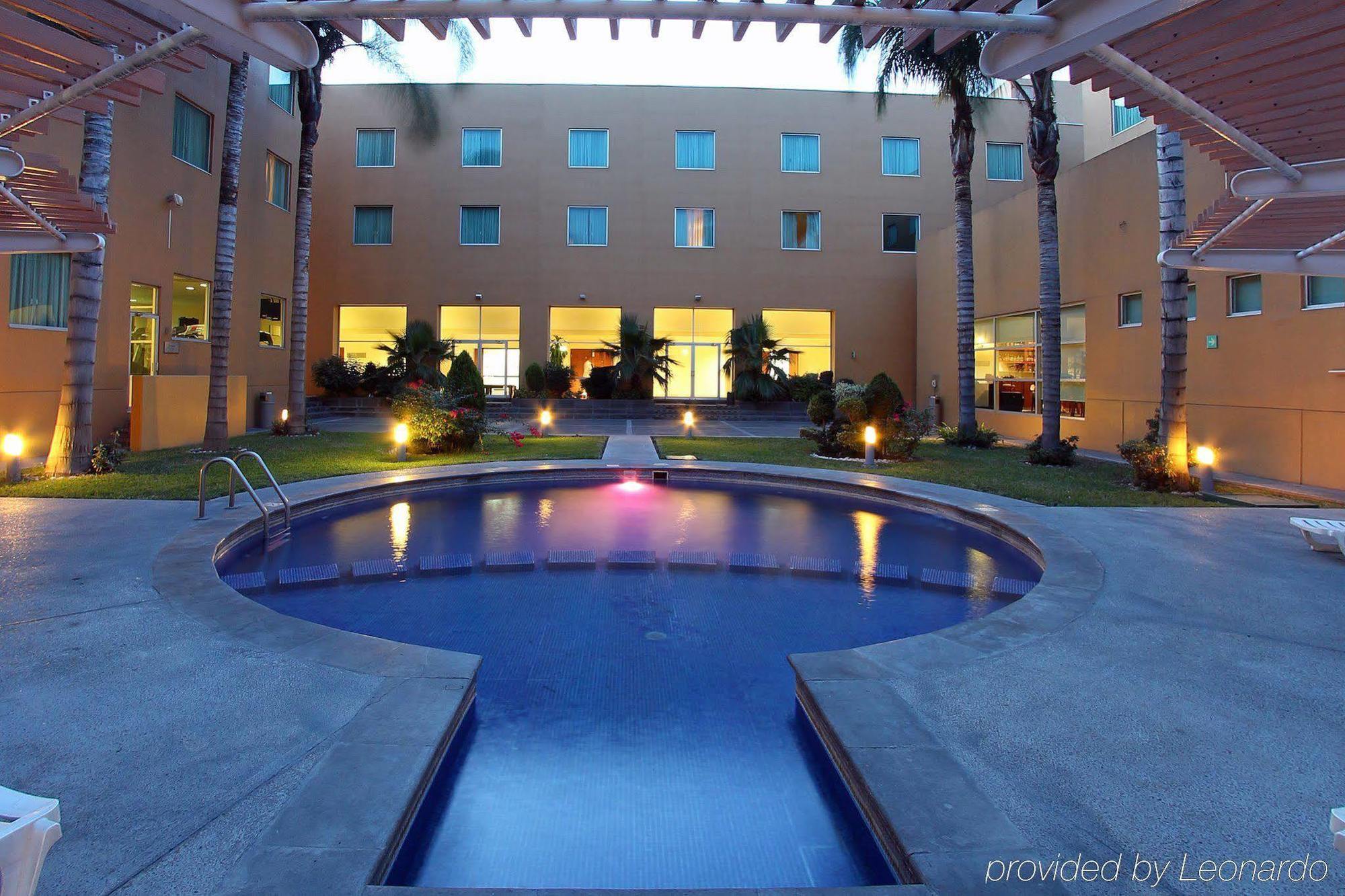Fiesta Inn Express San Luis Potosi Oriente Εξωτερικό φωτογραφία