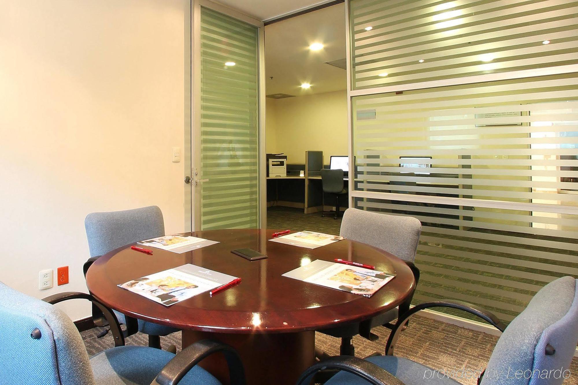 Fiesta Inn Express San Luis Potosi Oriente Εξωτερικό φωτογραφία